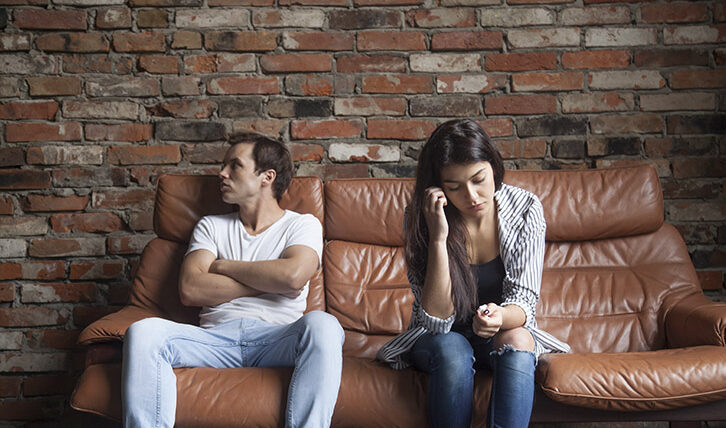 Cónyuge perjudicada puede obtener mediante adjudicación preferente la totalidad del inmueble conyugal, pese a que en petitorio solicitó indemnización [Casación 3680-2018, Lima]